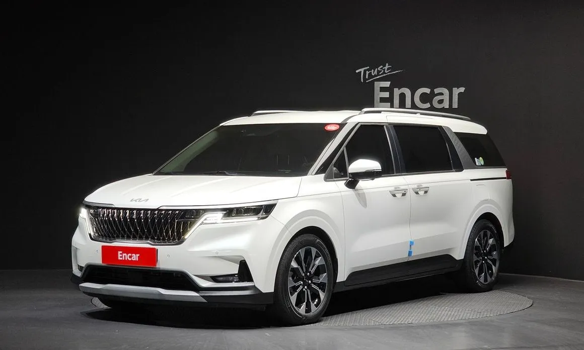 Kia Carnival — фото 1