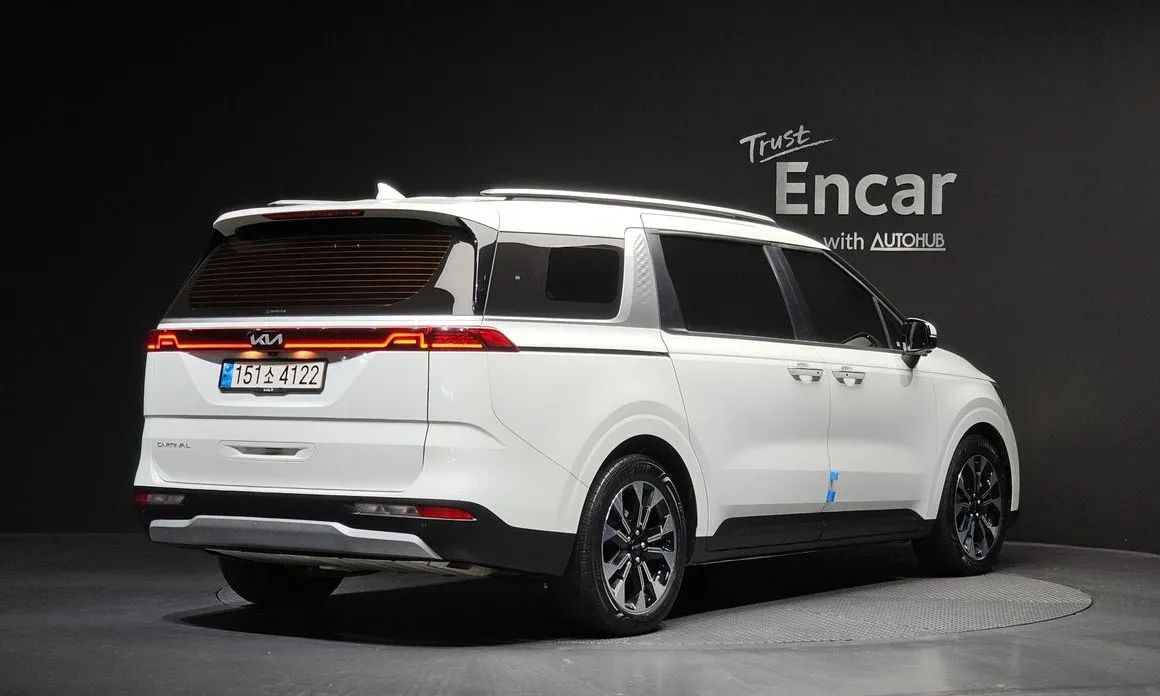 Kia Carnival — фото 5