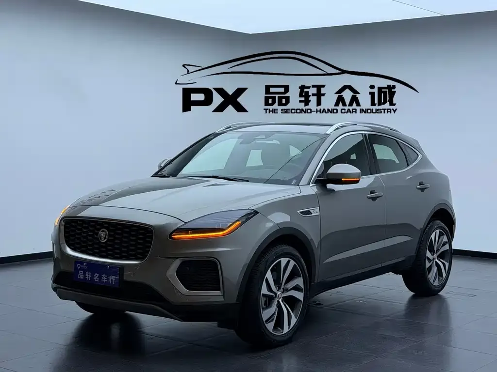 Jaguar E-PACE — фото 1