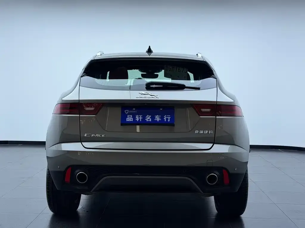 Jaguar E-PACE — фото 2