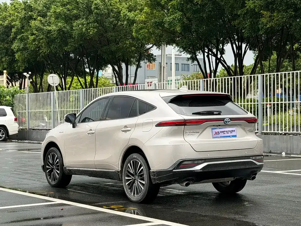 Toyota Venza — фото 10