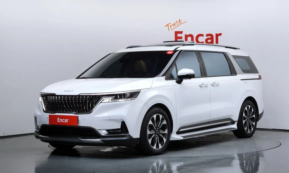 Kia Carnival — фото 1