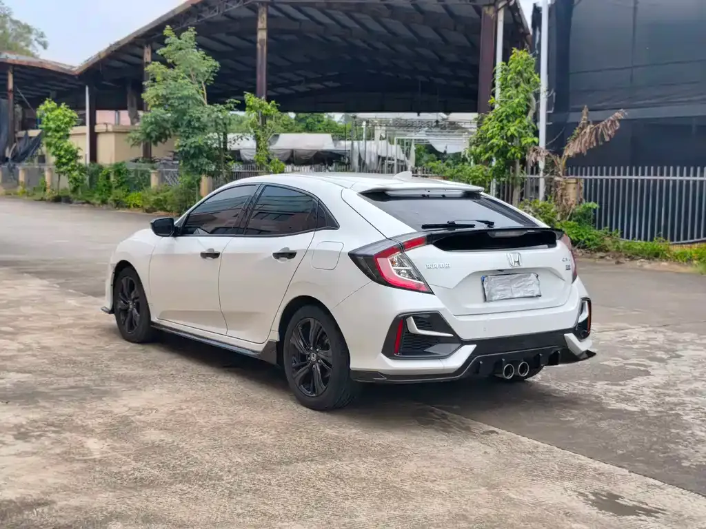 Honda Civic — фото 10