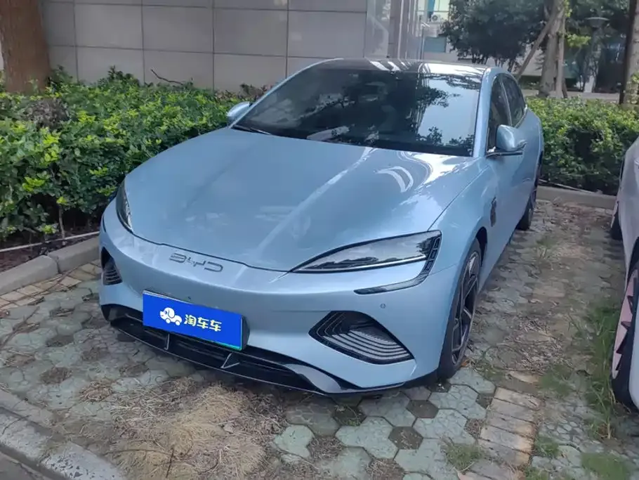 BYD Seal — фото 1