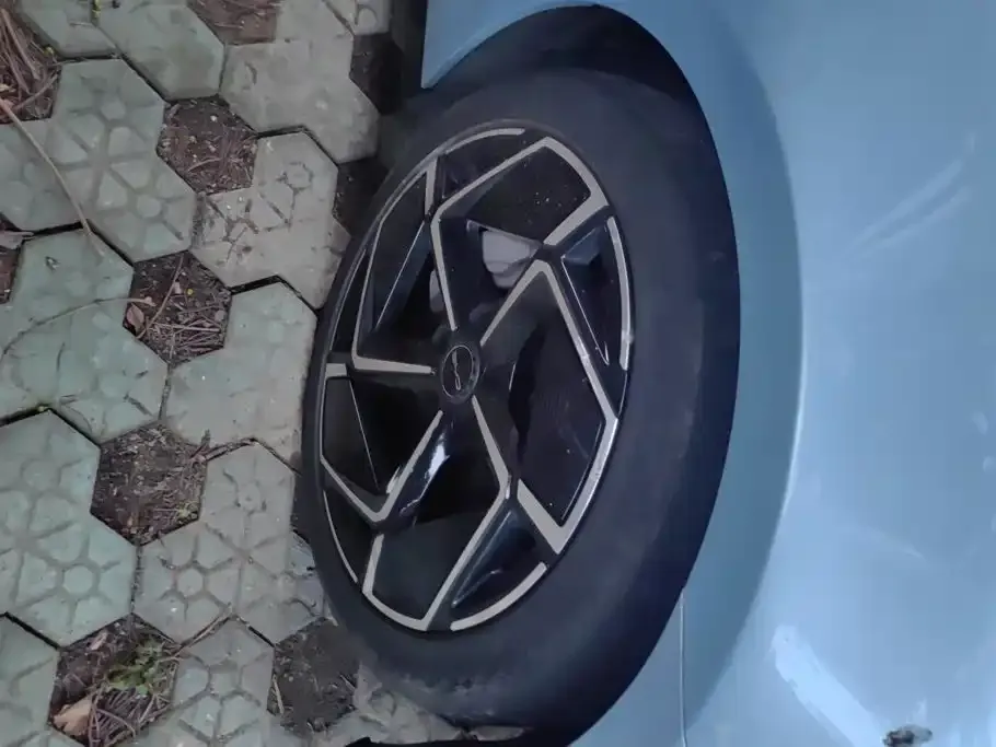 BYD Seal — фото 3