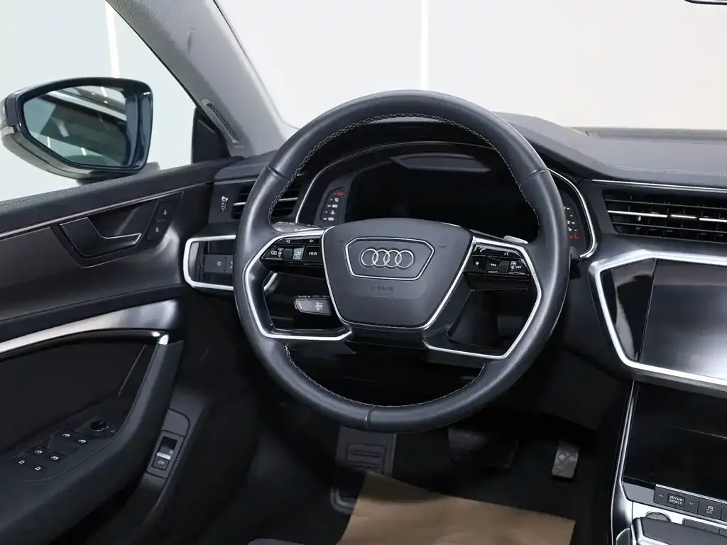 Audi A7L — фото 5