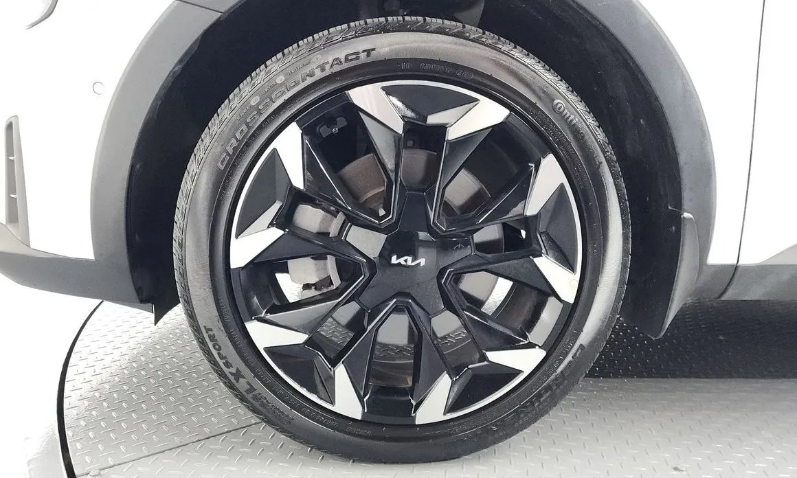 Kia Sorento — фото 9
