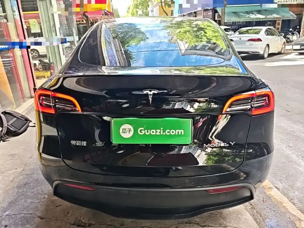 Tesla Model Y — фото 3