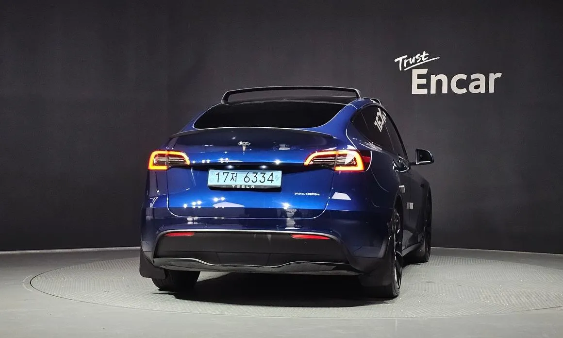 Tesla Model Y — фото 7