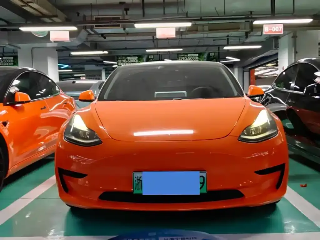 Tesla Model 3 — фото 5