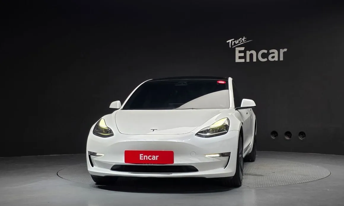 Tesla Model 3 — фото 2