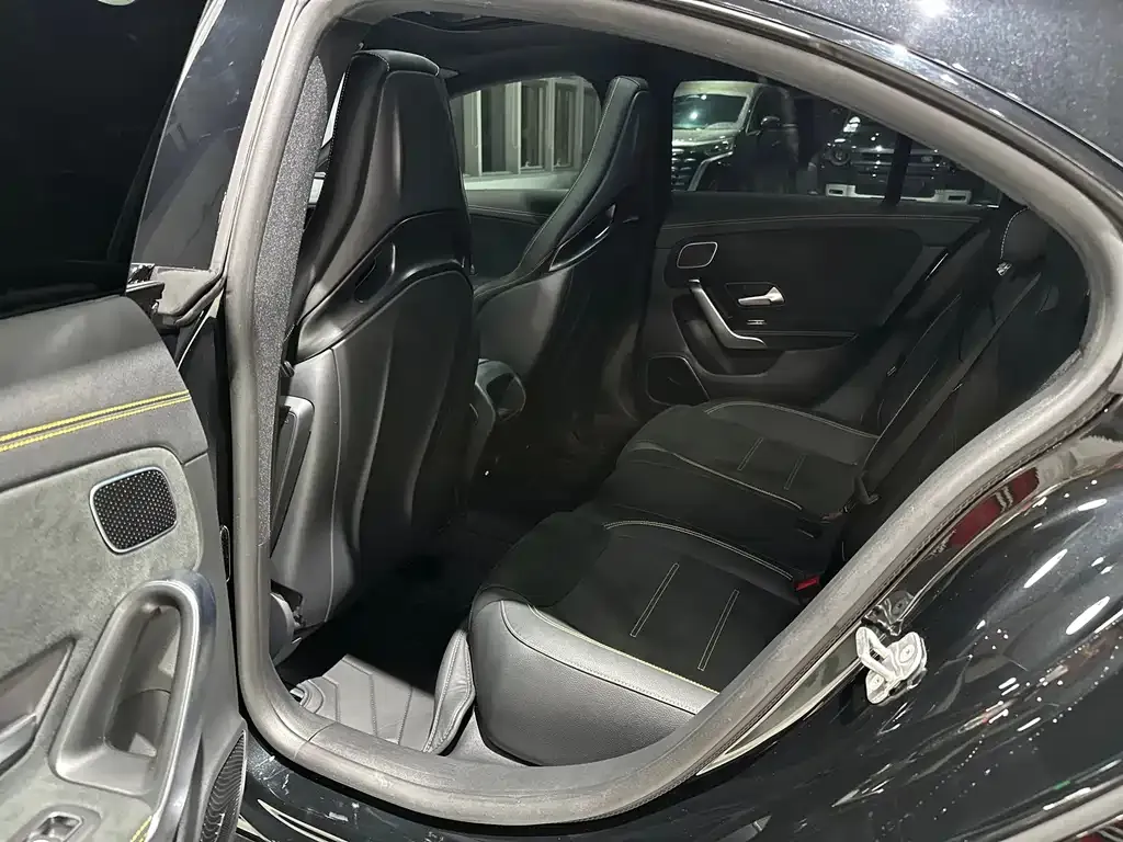 Mercedes-Benz CLA AMG — фото 9