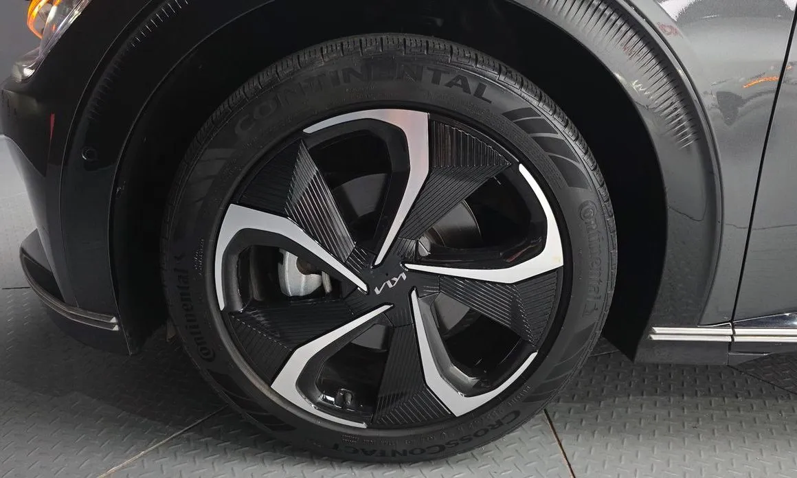 Kia EV6 — фото 8