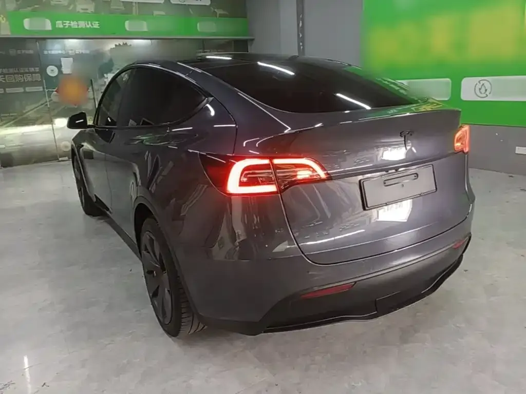 Tesla Model Y — фото 4