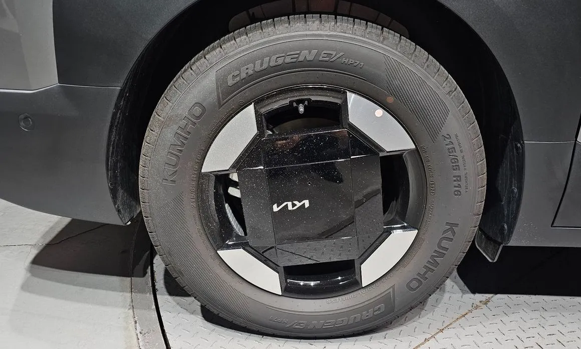 Kia PV5 — фото 8