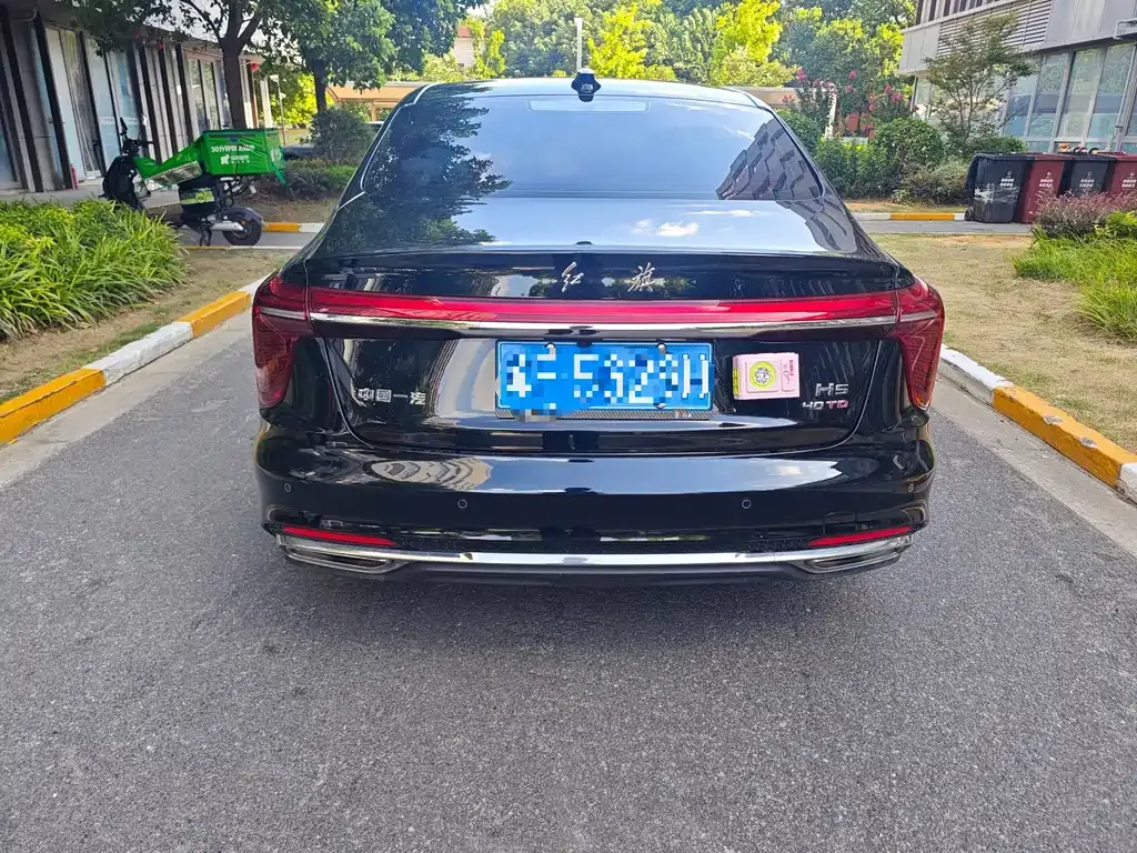 Hongqi H5 — фото 9