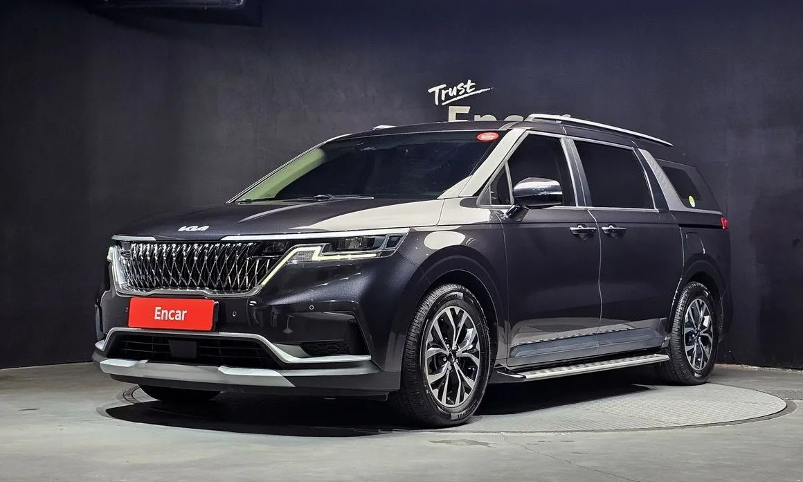 Kia Carnival — фото 1