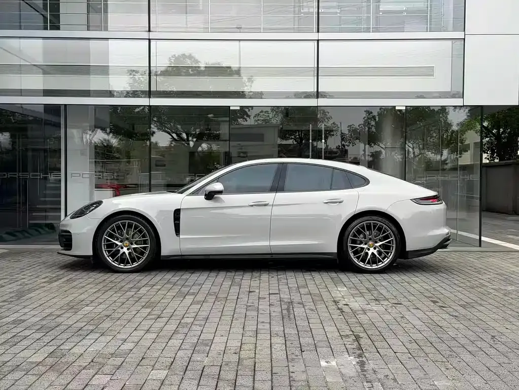 Porsche Panamera — фото 9