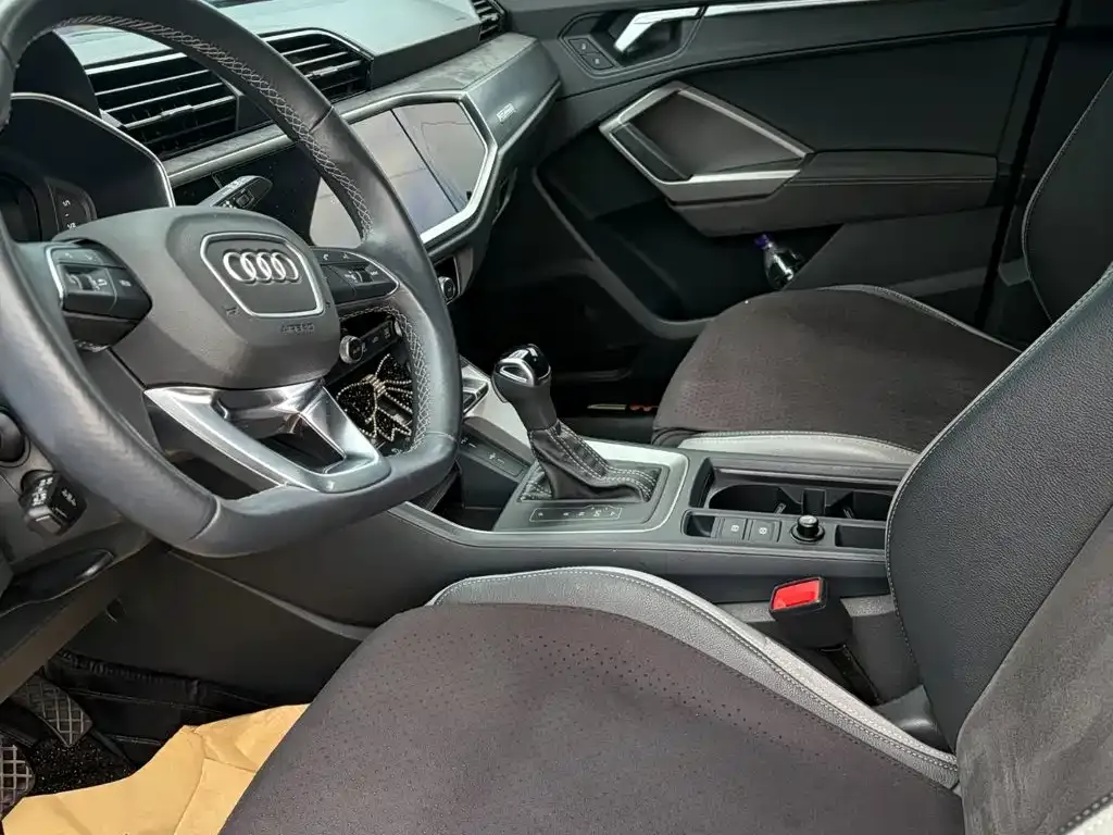 Audi Q3 — фото 4