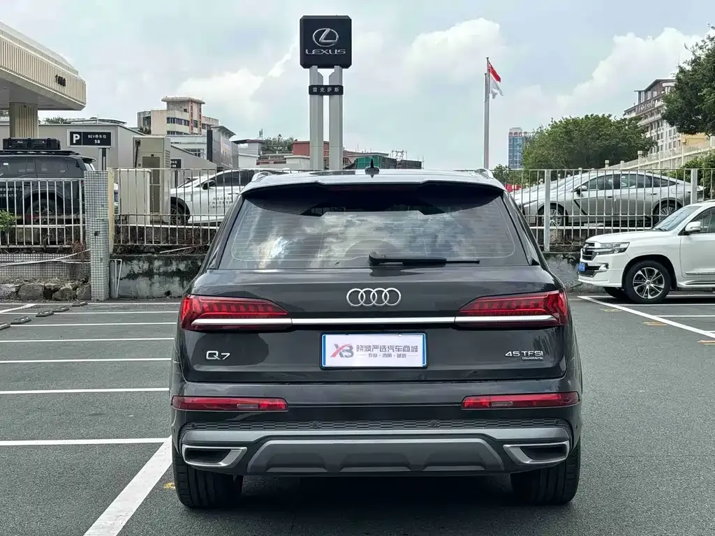 Audi Q7 — фото 4