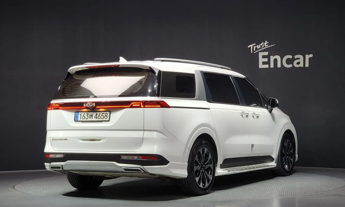 Kia Carnival — фото 5