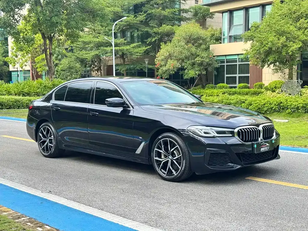 BMW 5 Series — фото 10