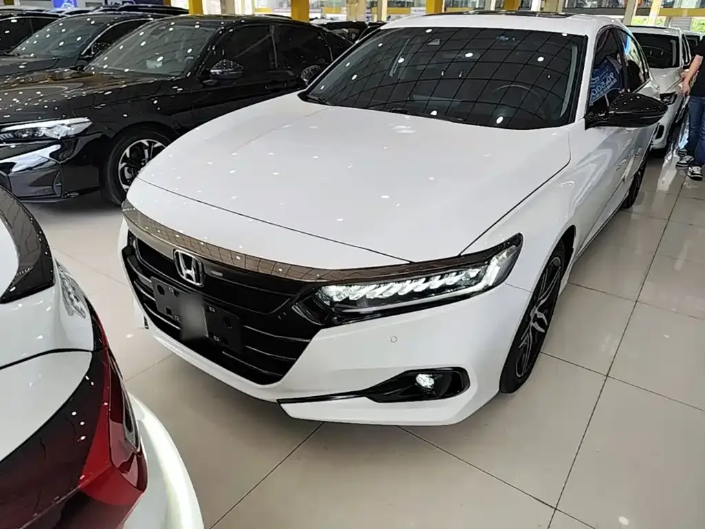 Honda Accord — фото 9