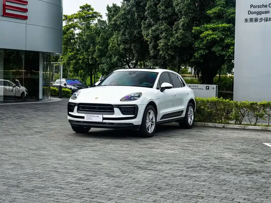 Porsche Macan — фото 1