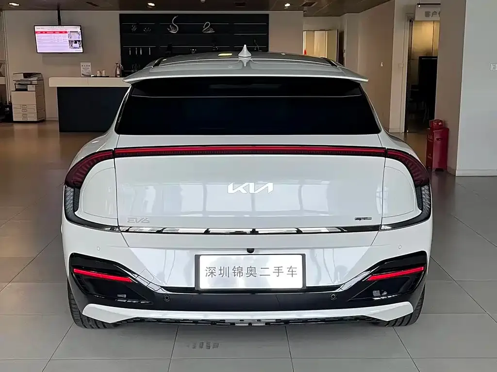 Kia EV6 — фото 8