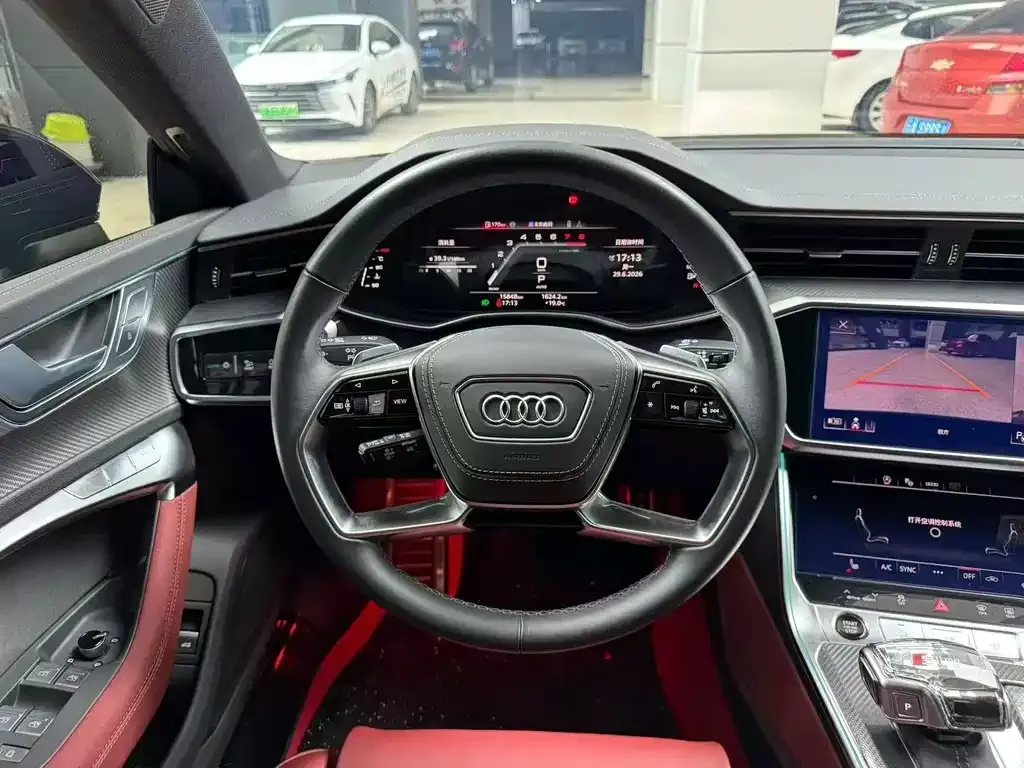 Audi A7L — фото 8