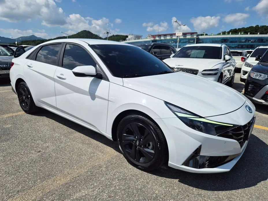 Hyundai AVANTE — фото 3