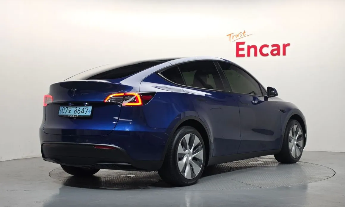 Tesla Model Y — фото 3