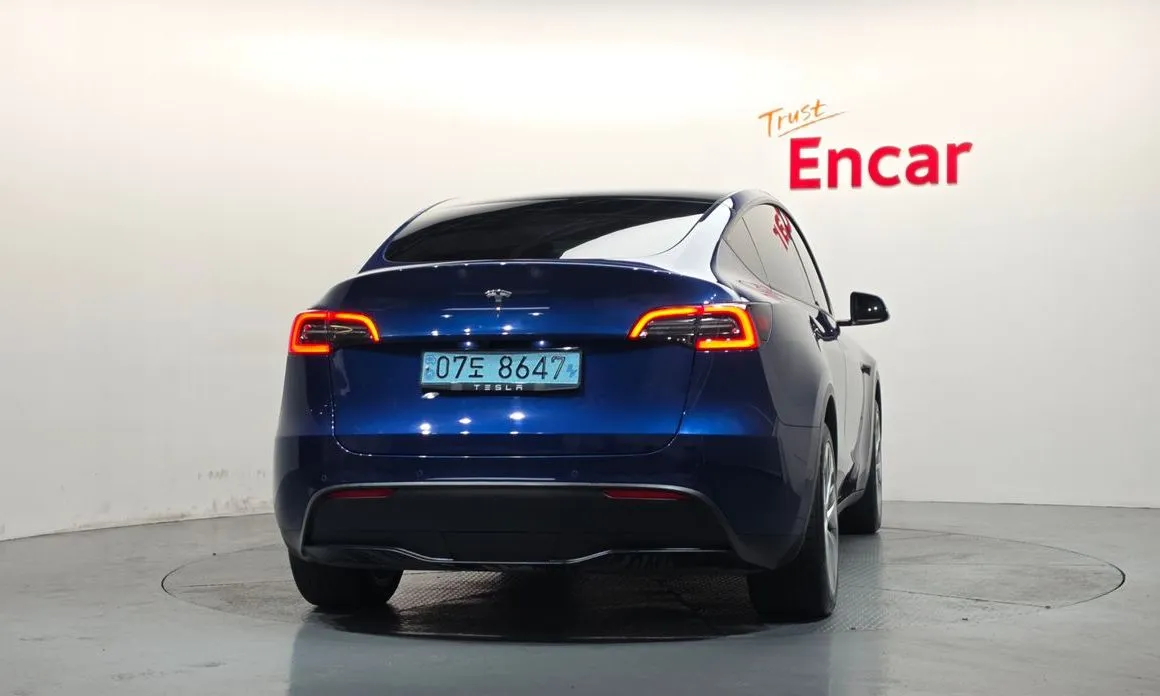 Tesla Model Y — фото 2