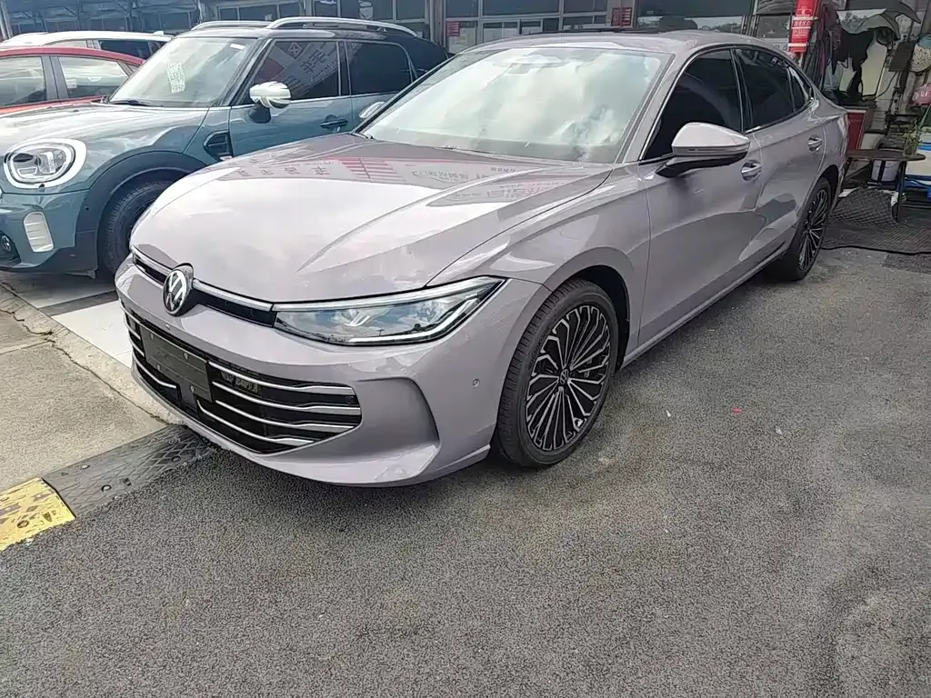 Volkswagen Passat — фото 1