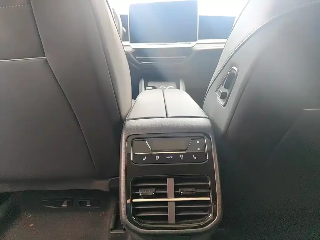 Volkswagen Passat — фото 10