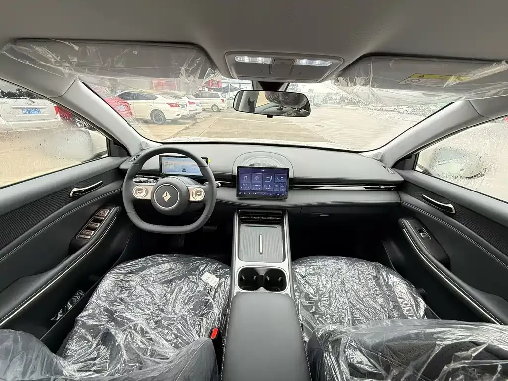 Baojun E6 — фото 8