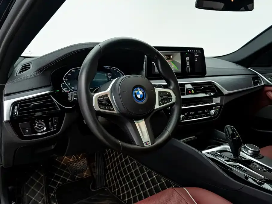 BMW 5 Series New Energy — фото 10