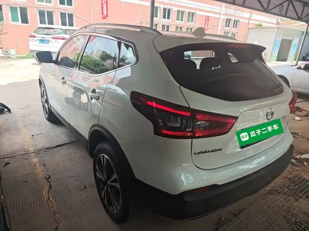 Nissan Qashqai — фото 9