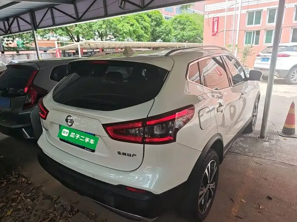 Nissan Qashqai — фото 10