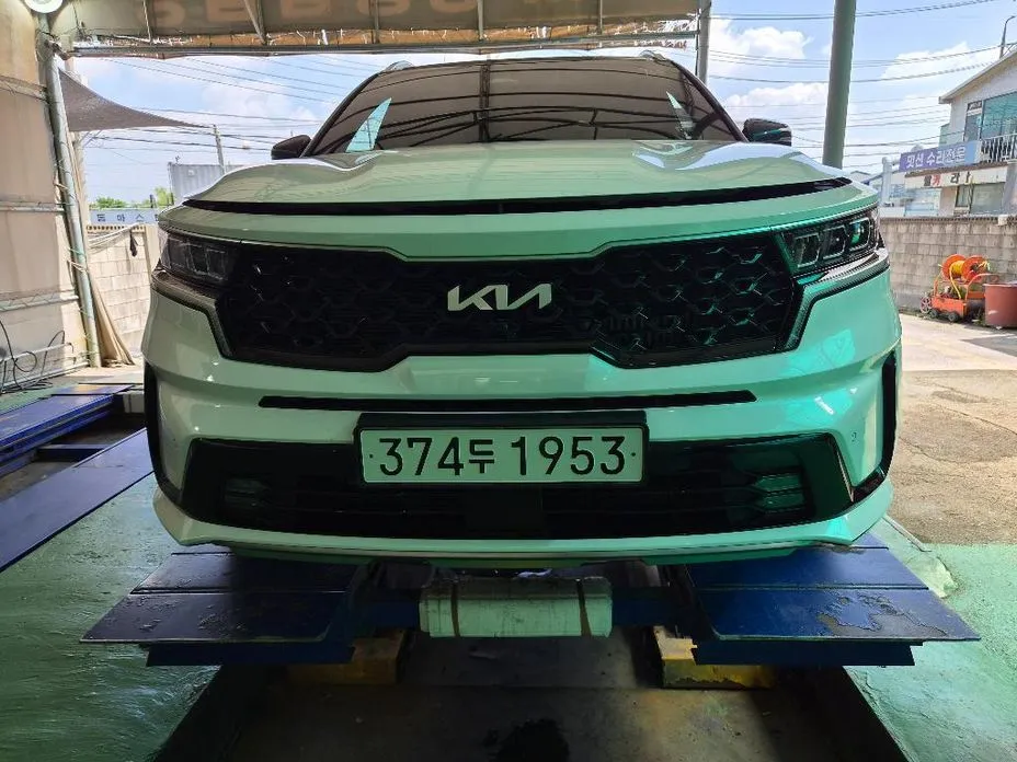 Kia Sorento — фото 1