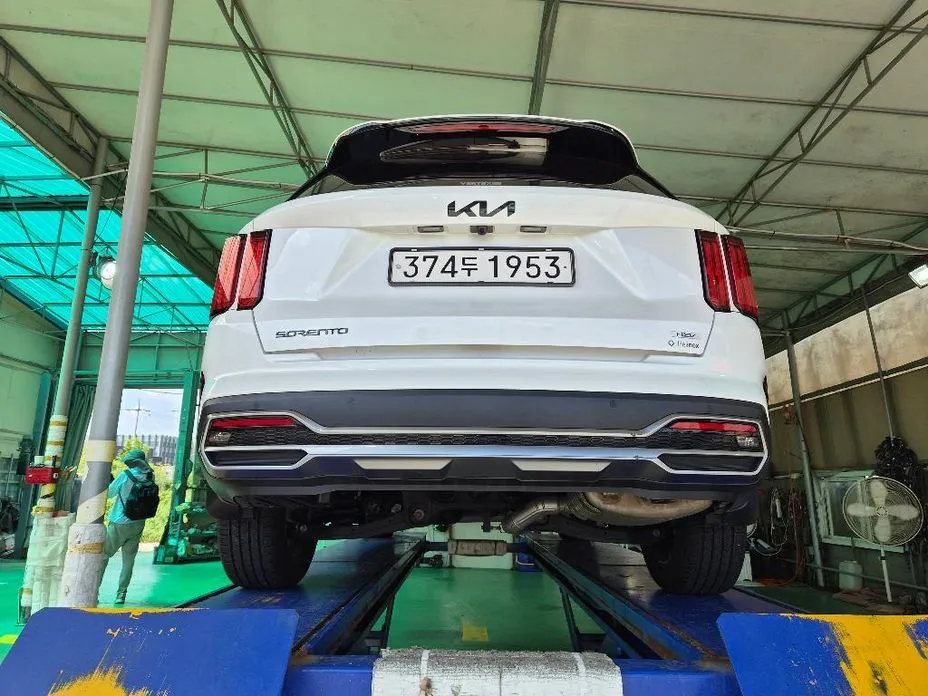 Kia Sorento — фото 3