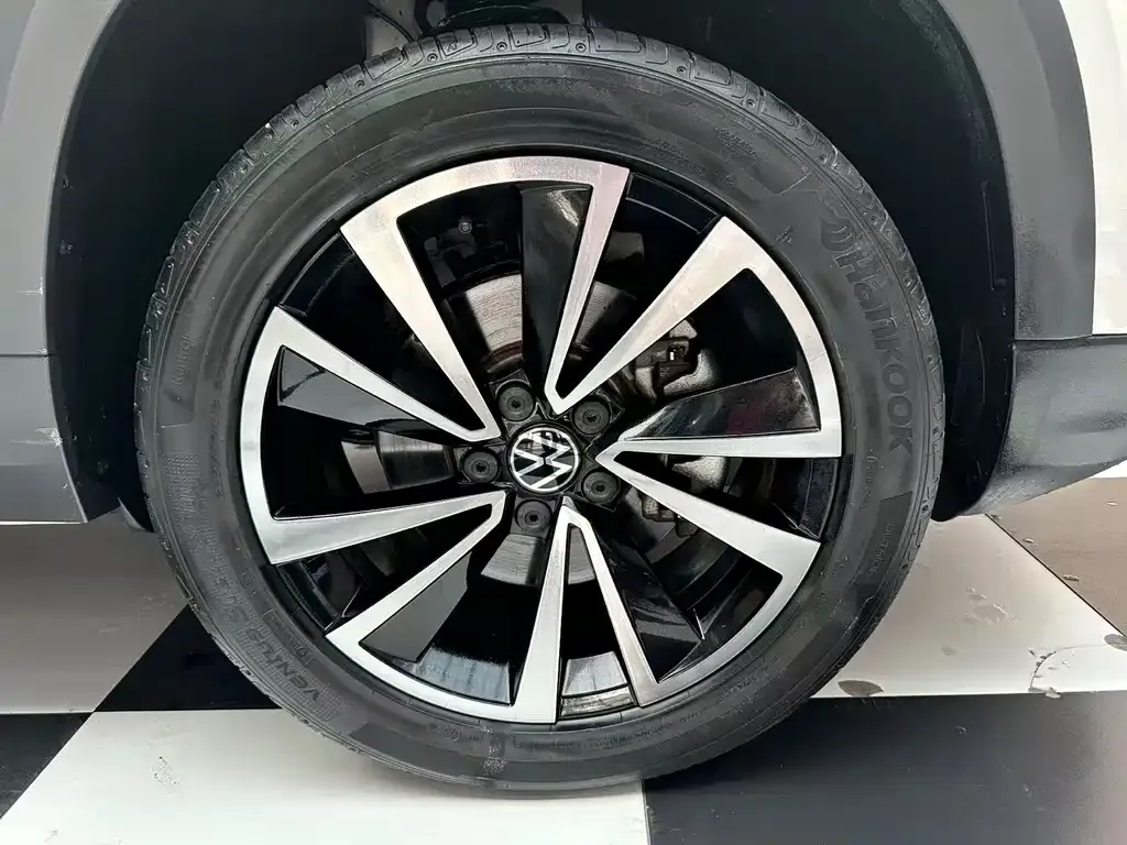 Volkswagen Tharu — фото 8