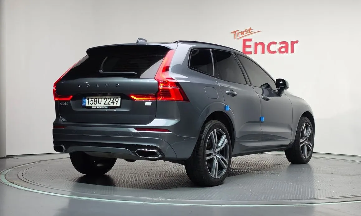 Volvo XC60 — фото 4