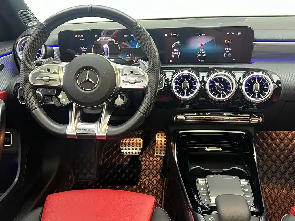 Mercedes-Benz A-Class AMG — фото 5