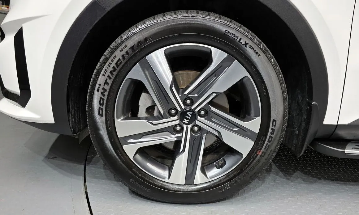 Kia Sorento — фото 5