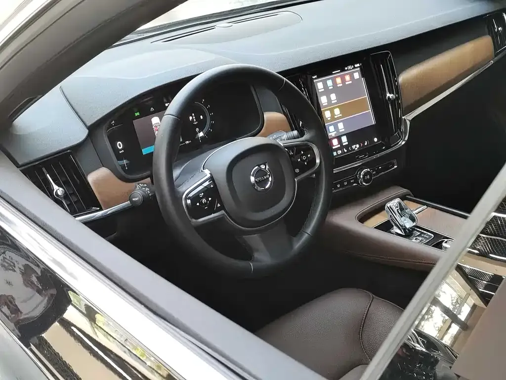 Volvo S90 — фото 4