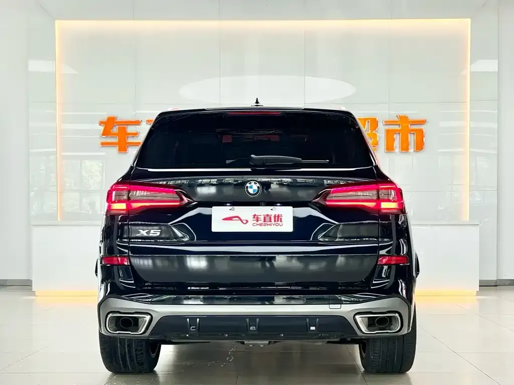 BMW X5 — фото 10
