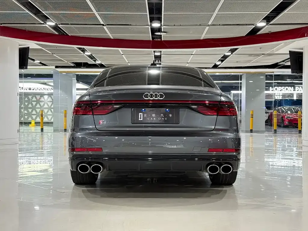 Audi S8 — фото 6