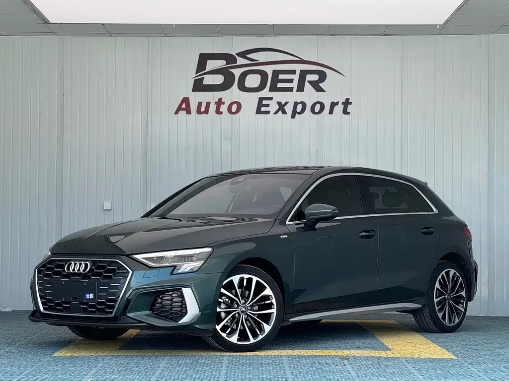 Audi A3 — фото 1
