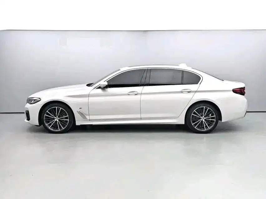 BMW 5 Series — фото 3